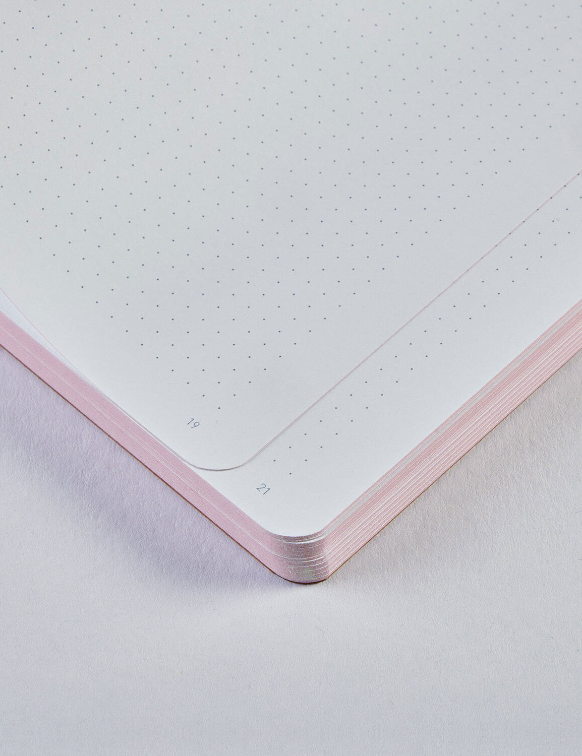 nuuna | Notebook Colour Clash L Light - Trance Pink